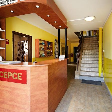 Hostel Libeň Praag Buitenkant foto